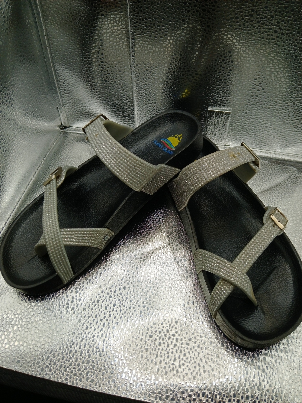 Aloha Island Sparkly Silver Slide Sandals Women's Size 8